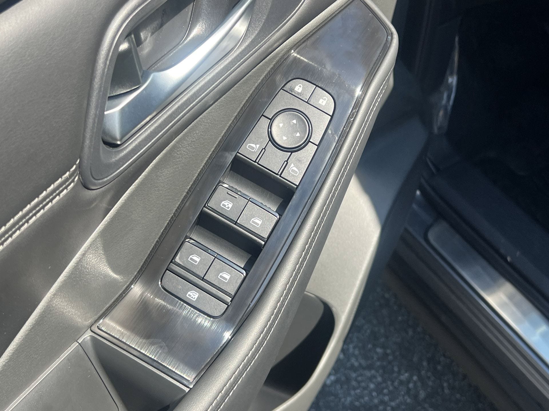 New 2026 Nissan Rogue Dark Armor FWD image 16