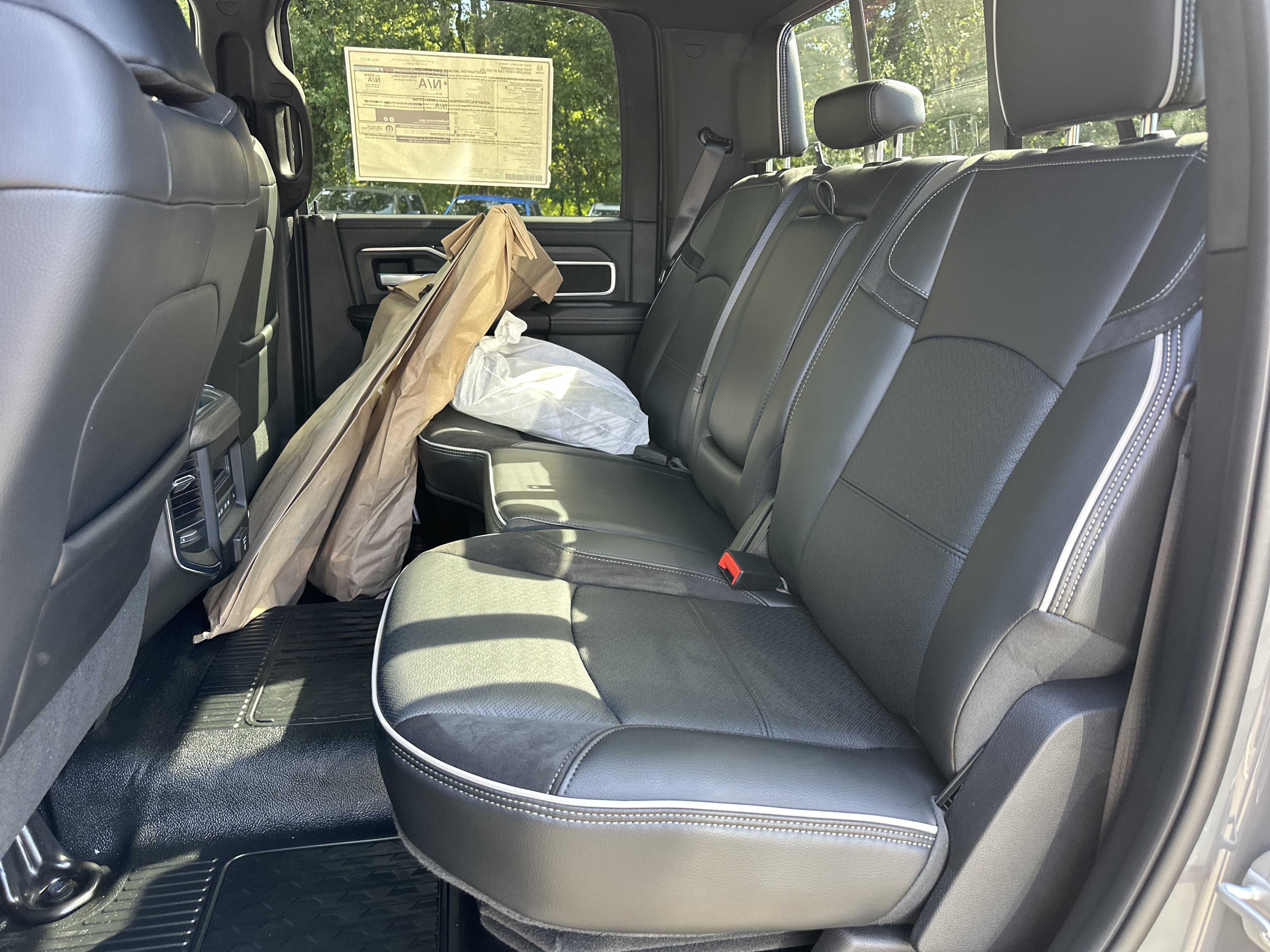 New 2027 RAM 5500 4x4 Crew Cab w/ Laramie Trim Package image 32