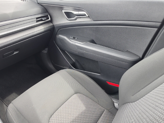 Used 2023 Kia Sportage LX FWD image 25