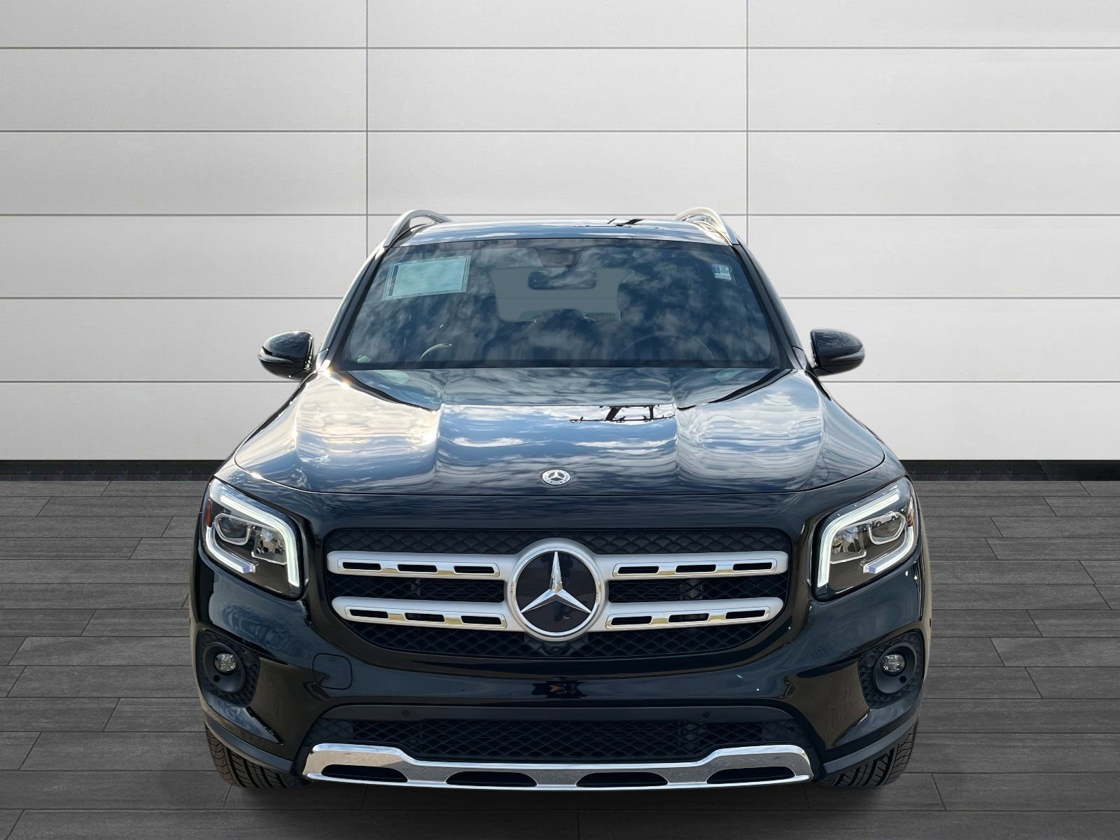 Used 2021 Mercedes-Benz GLB 250 w/ Premium Package image 7