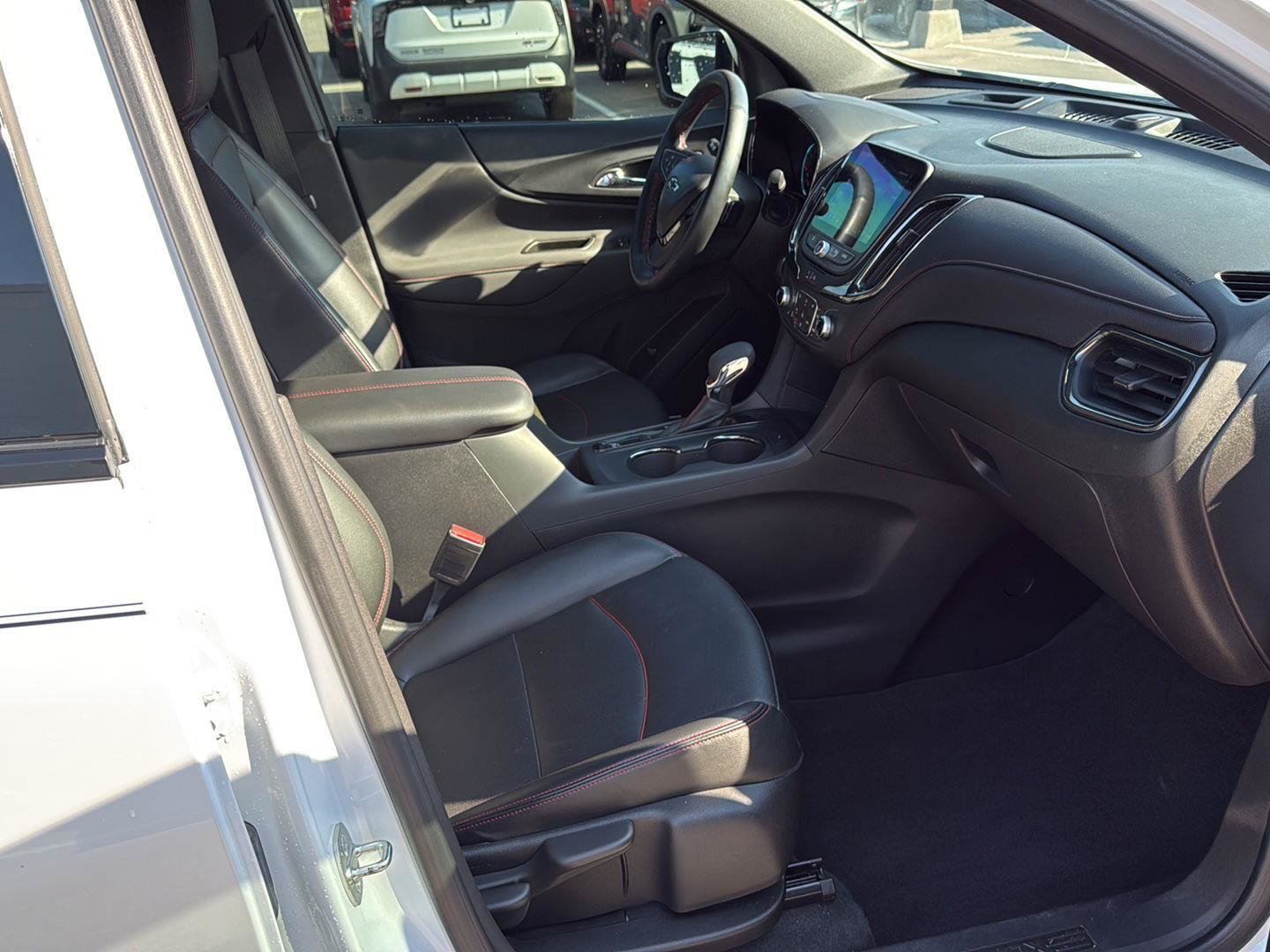 Used 2023 Chevrolet Equinox RS w/ RS Leather Package FWD image 13