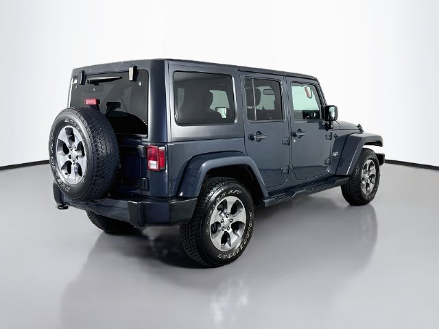 Used 2016 Jeep Wrangler Unlimited Sahara AWD/4WD image 10