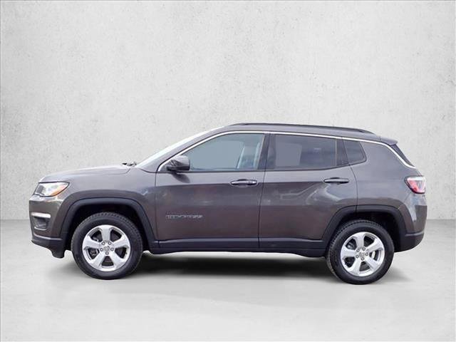 Used 2018 Jeep Compass Latitude w/ Cold Weather Group AWD/4WD image 2