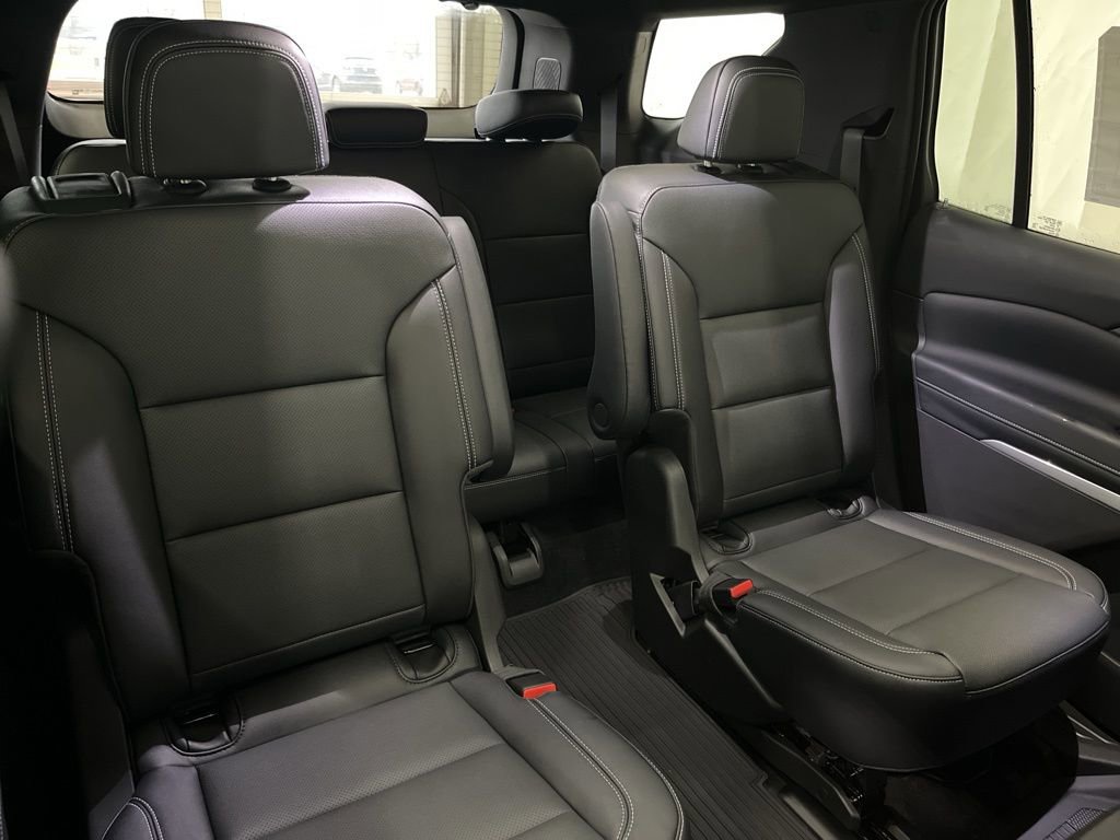 New 2026 Chevrolet Traverse LT w/ Sun and Wheel Package image 27