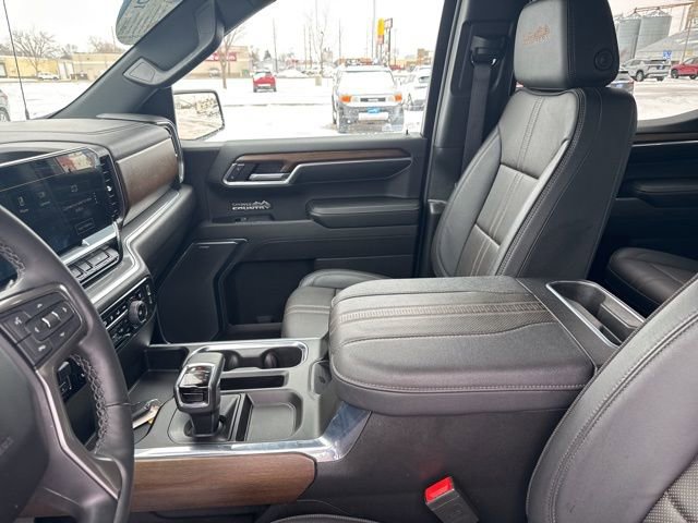 Used 2024 Chevrolet Silverado 1500 High Country w/ Z71 Off-Road Package AWD/4WD image 22