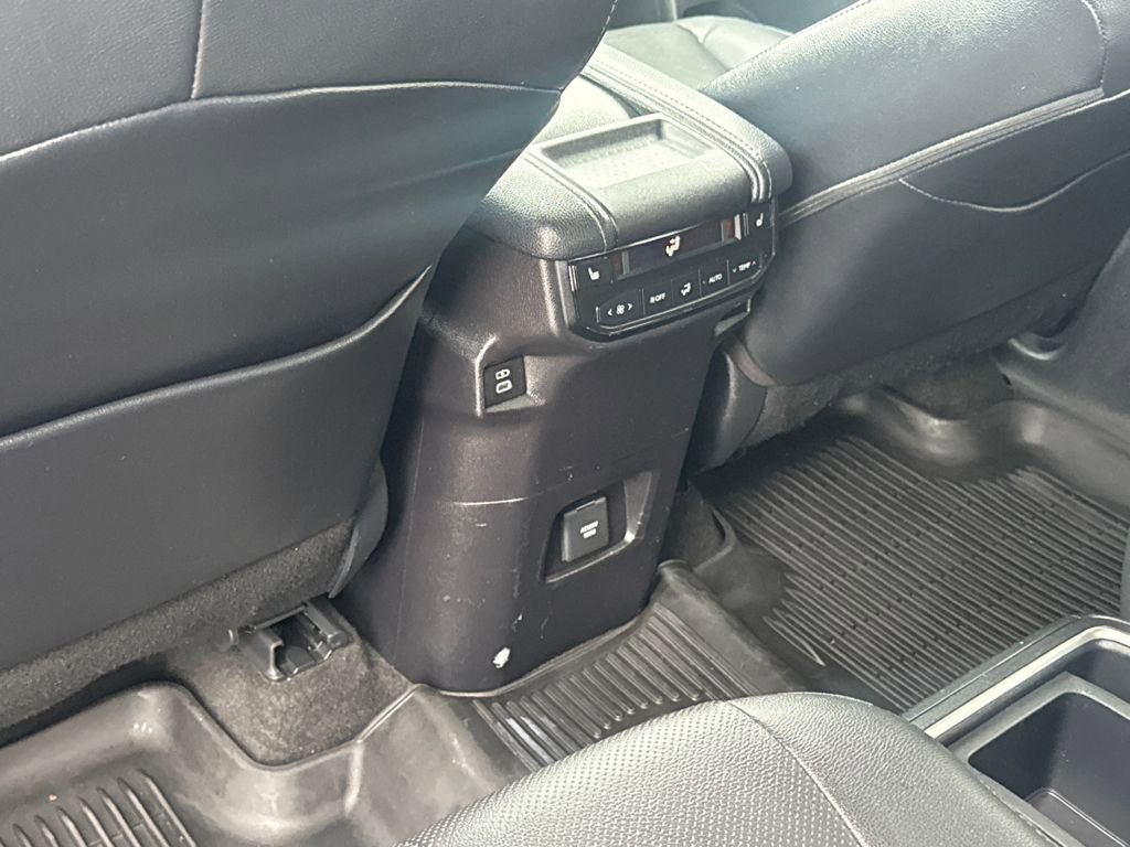 Used 2024 Toyota Grand Highlander Limited image 38