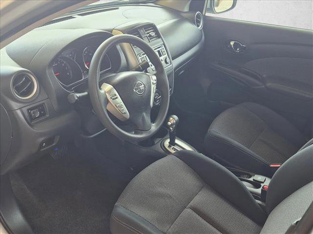 Used 2016 Nissan Versa SV w/ SV Appearance Package FWD image 7