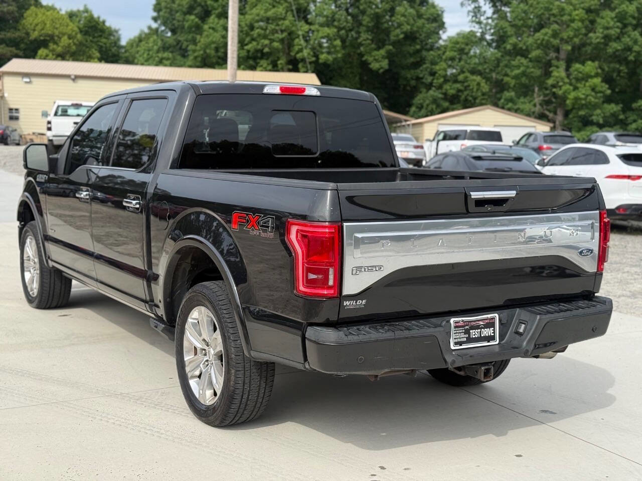 Used 2015 Ford F150 Platinum w/ Equipment Group 701A Luxury AWD/4WD image 13