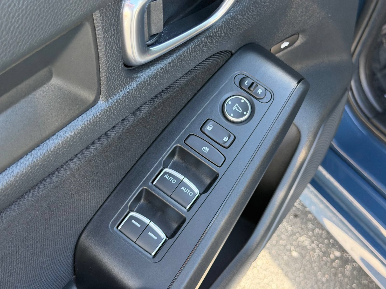 Used 2025 Honda Civic Sport image 11