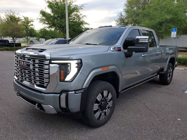 Used 2024 GMC Sierra 3500 Denali w/ Denali Reserve Package AWD/4WD image 2