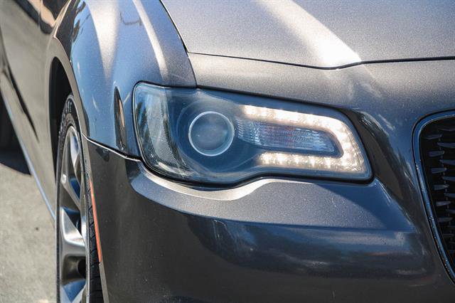 Used 2018 Chrysler 300 S image 8