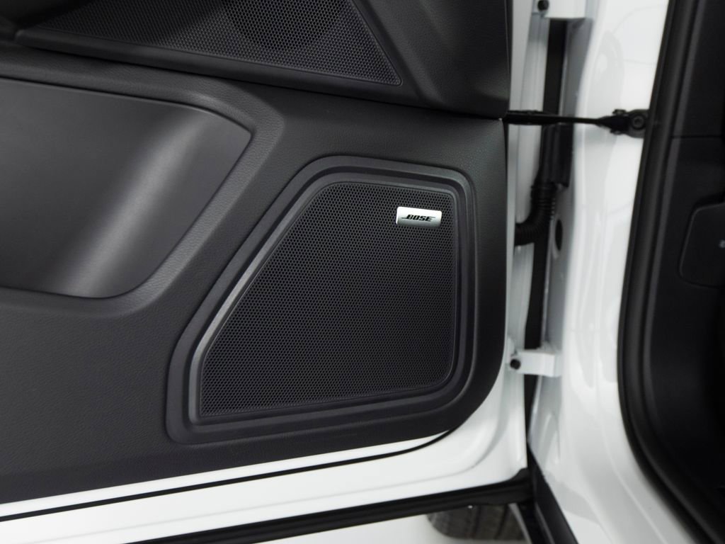 New 2026 Porsche Macan Turbo image 22