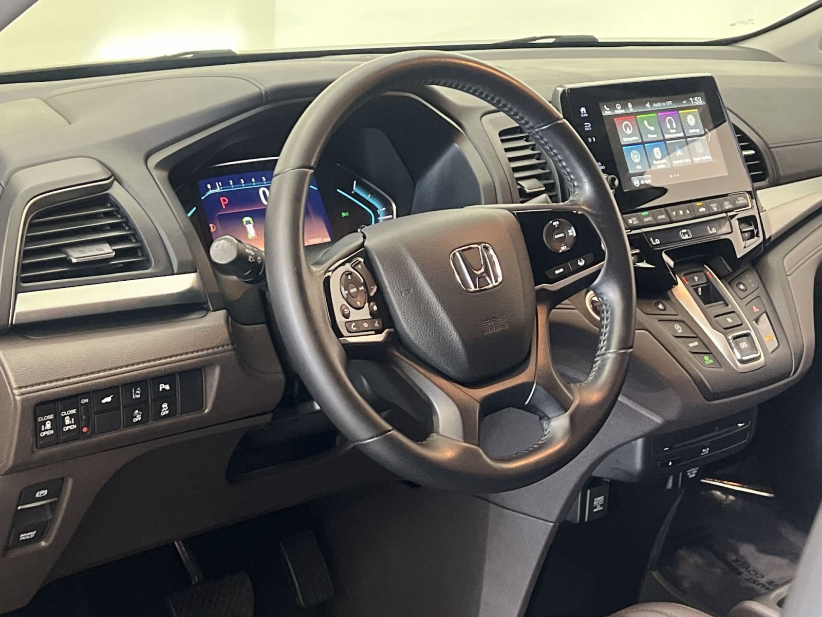 Used 2018 Honda Odyssey Touring image 15