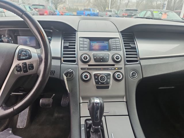 Used 2015 Ford Taurus SEL image 18