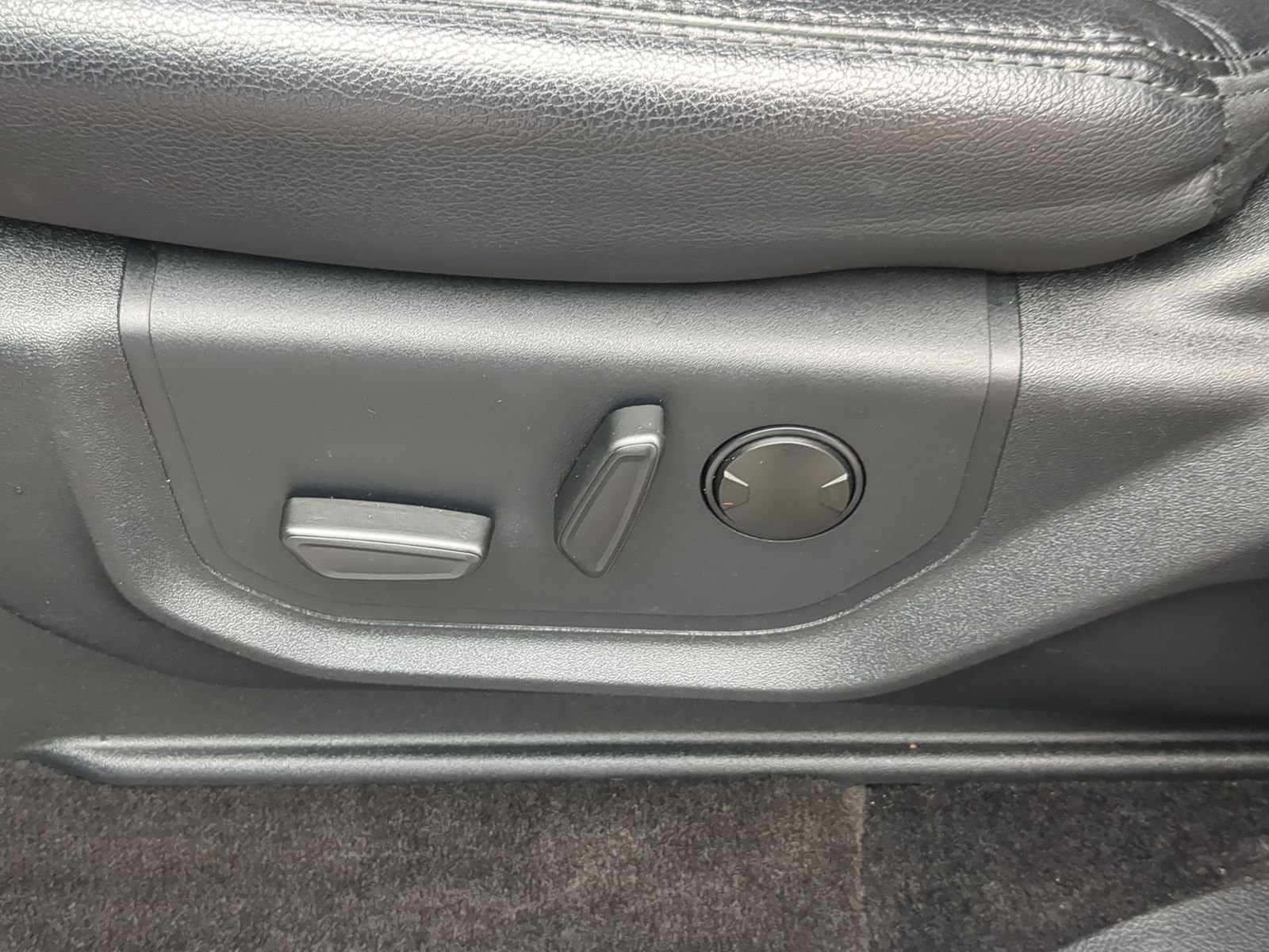 Used 2020 Ford Expedition XLT w/ Equipment Group 202A image 23