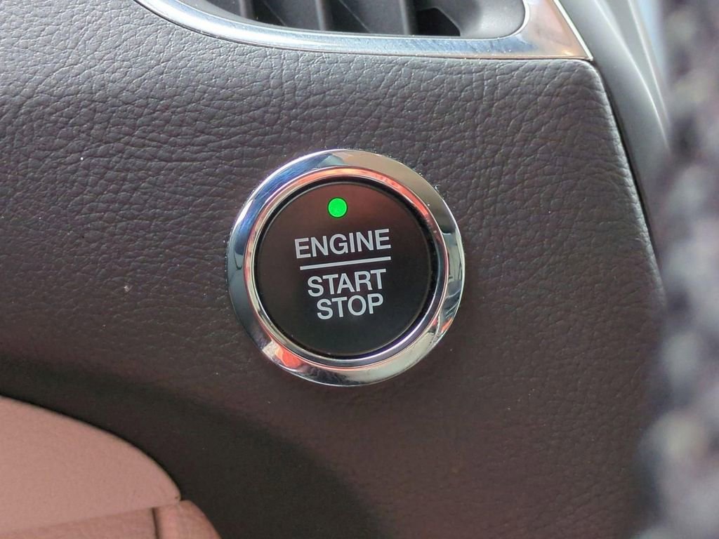 Used 2023 Ford Edge Titanium AWD/4WD image 21