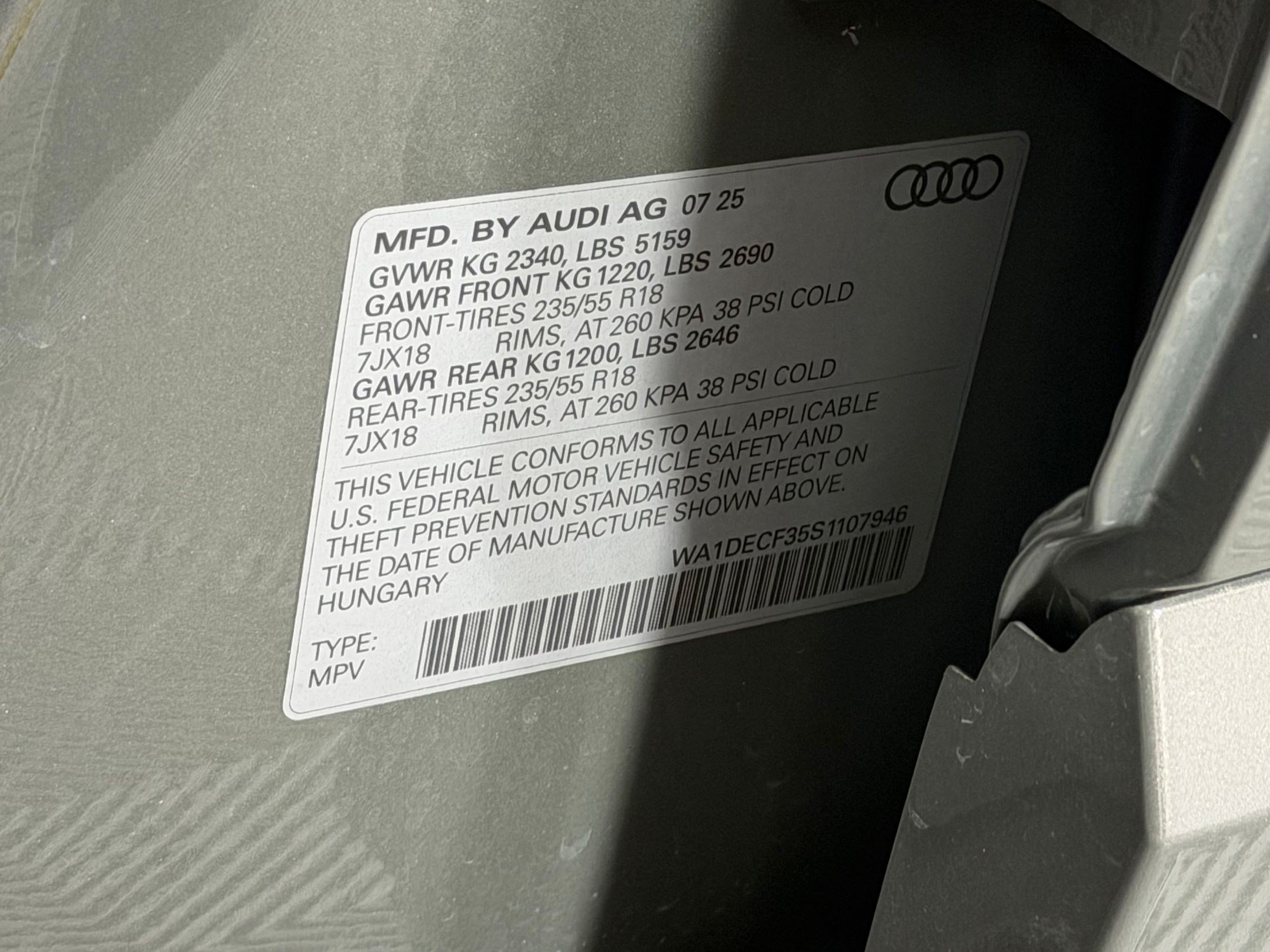 Certified 2025 Audi Q3 2.0T Premium w/ Convenience Package AWD/4WD image 23