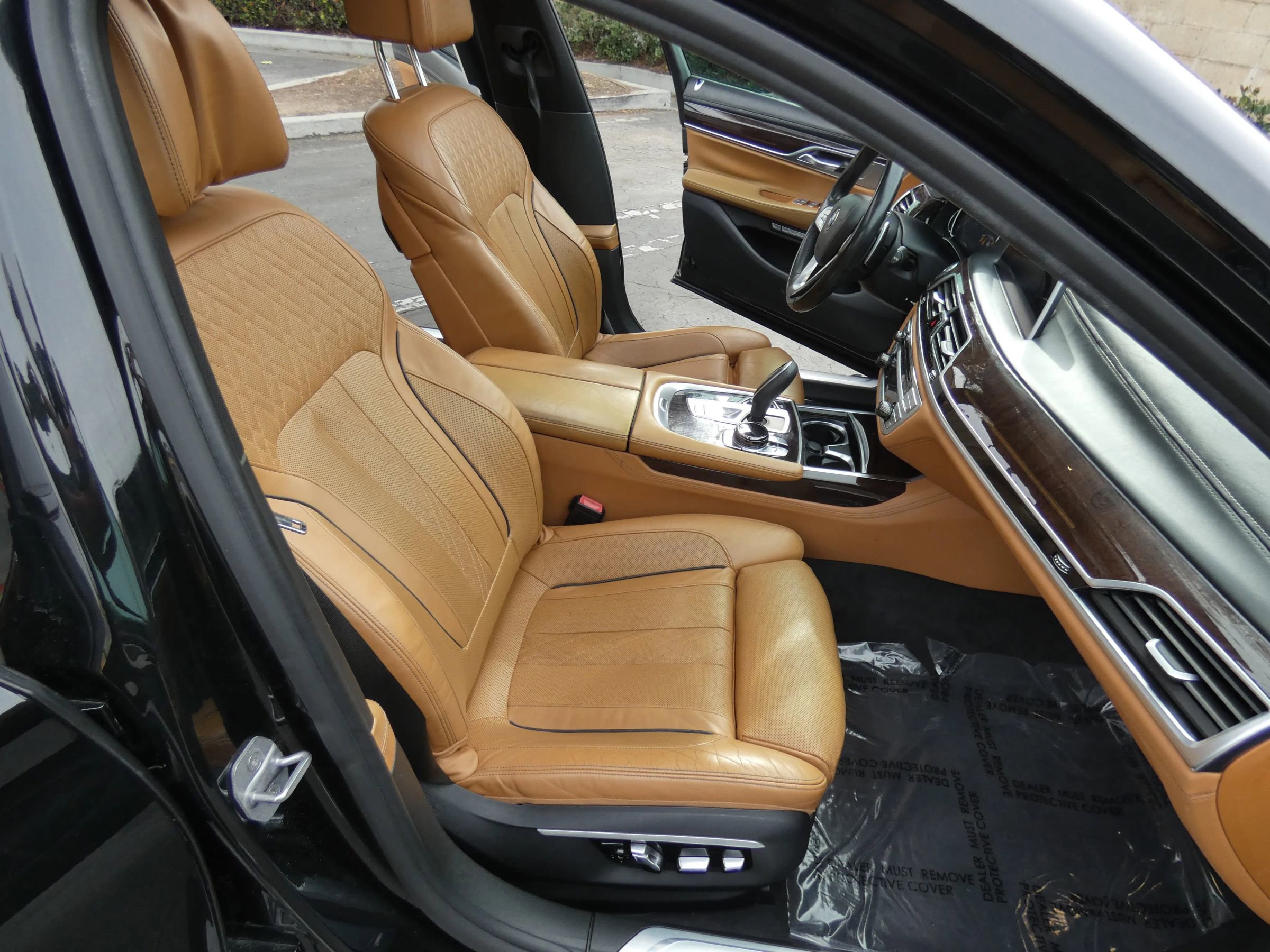 Used 2016 BMW 750i xDrive image 30