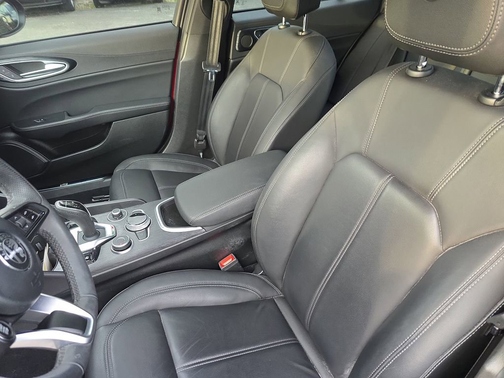 Used 2024 Alfa Romeo Giulia Sprint image 20