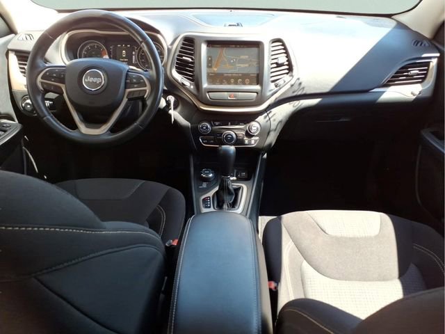 Used 2016 Jeep Cherokee Latitude image 21