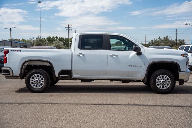 Used 2022 Chevrolet Silverado 2500 LT AWD/4WD image 4