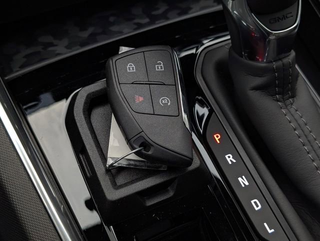 New 2026 GMC Canyon Elevation w/ Convenience Package image 24