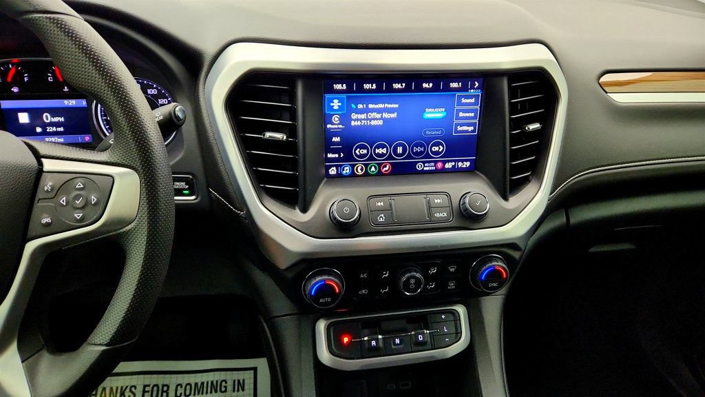 Used 2023 GMC Acadia SLE w/ Driver Convenience Package FWD image 17