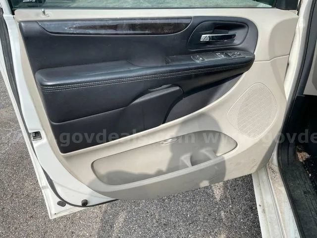 Used 2013 Dodge Grand Caravan SE FWD image 13