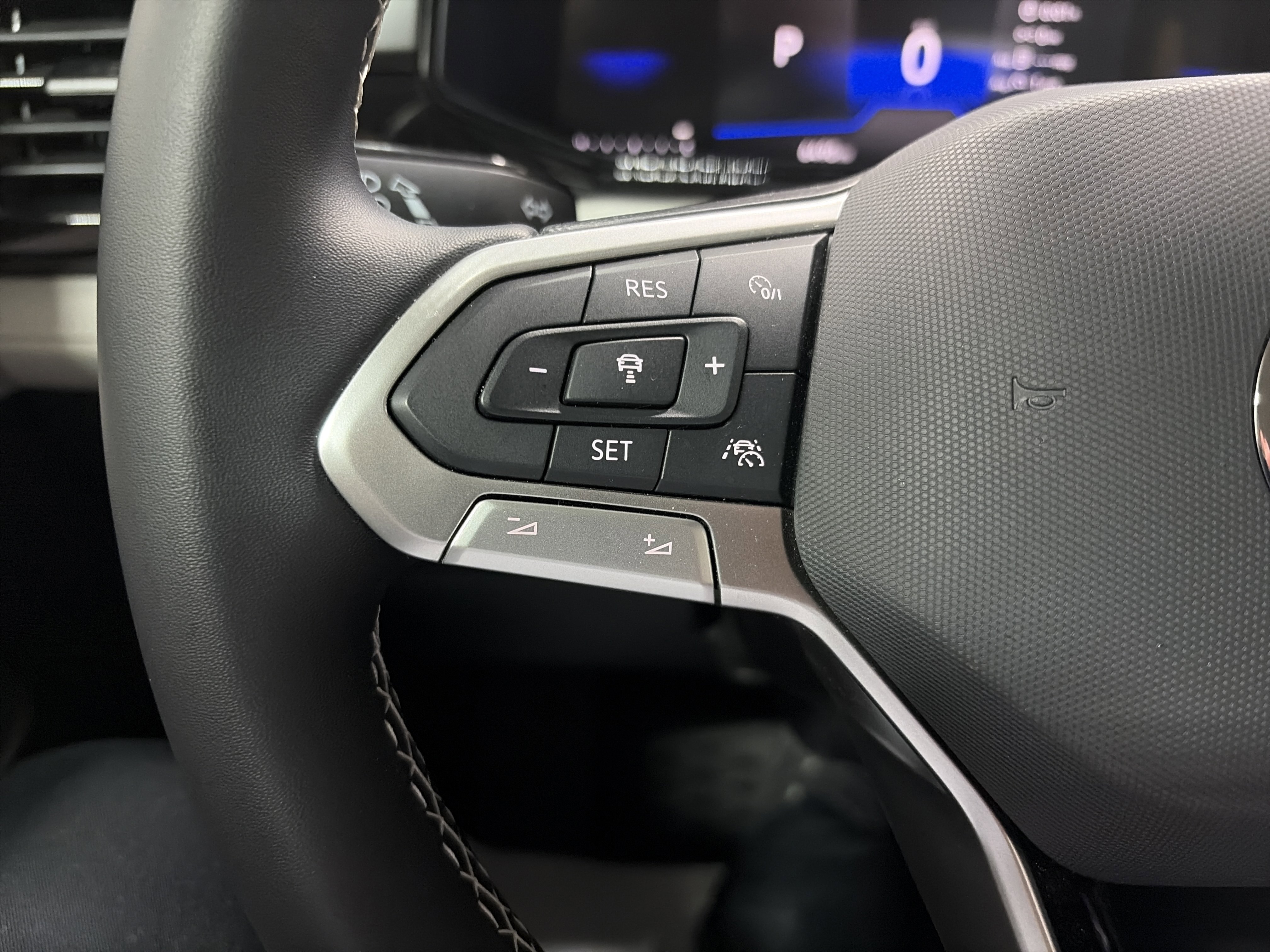 Certified 2025 Volkswagen Taos S image 15