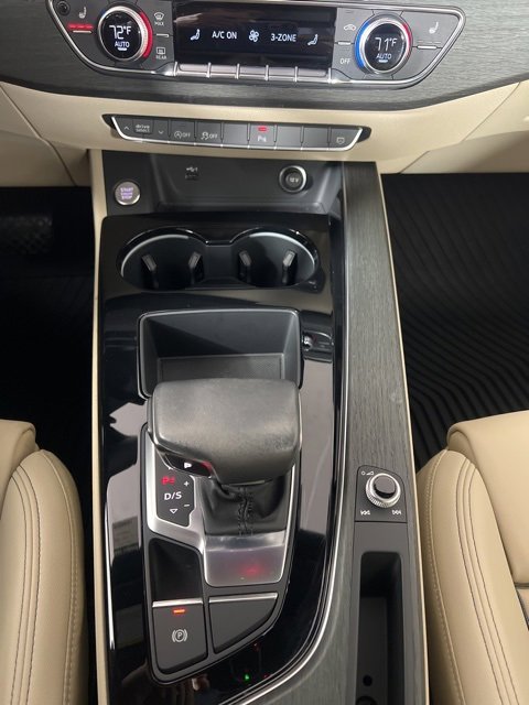 Used 2023 Audi A4 2.0T Premium w/ Convenience Package image 25