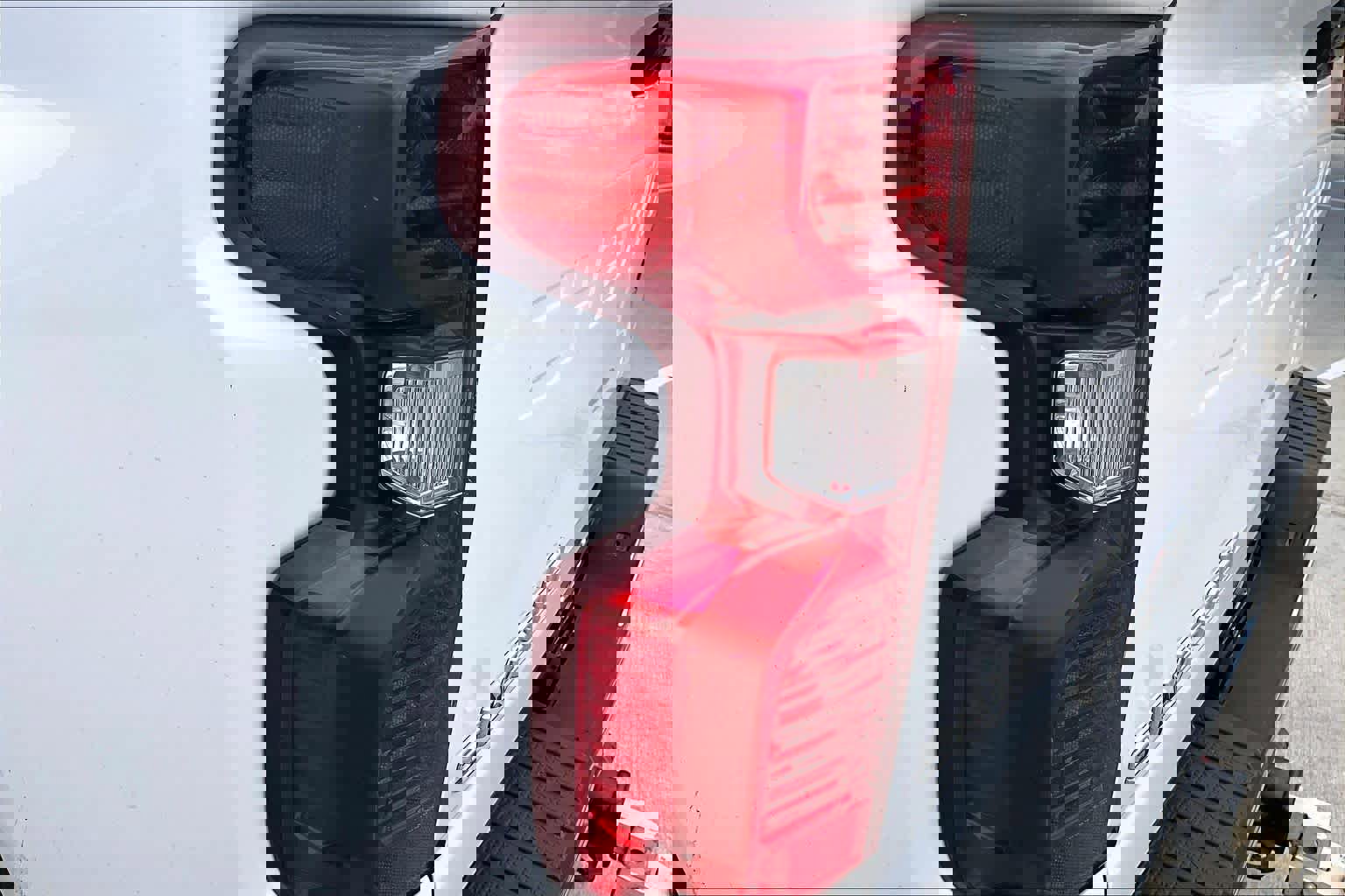 Used 2022 Chevrolet Silverado 2500 LT w/ Convenience Package image 29