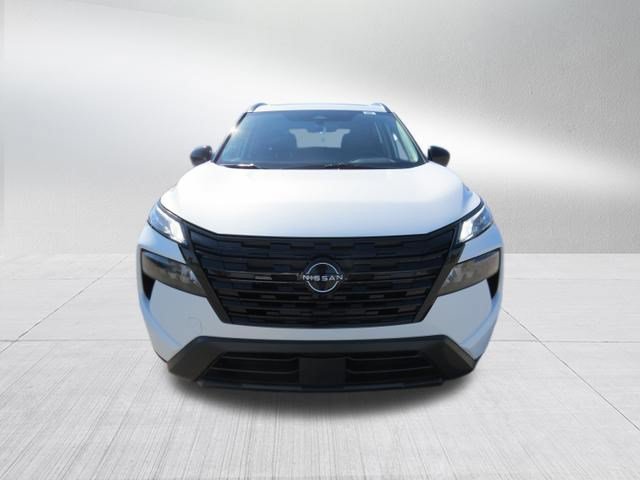 New 2026 Nissan Rogue Dark Armor FWD image 8