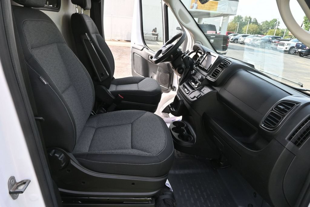 Used 2025 RAM ProMaster 2500 w/ Safety Group FWD image 22