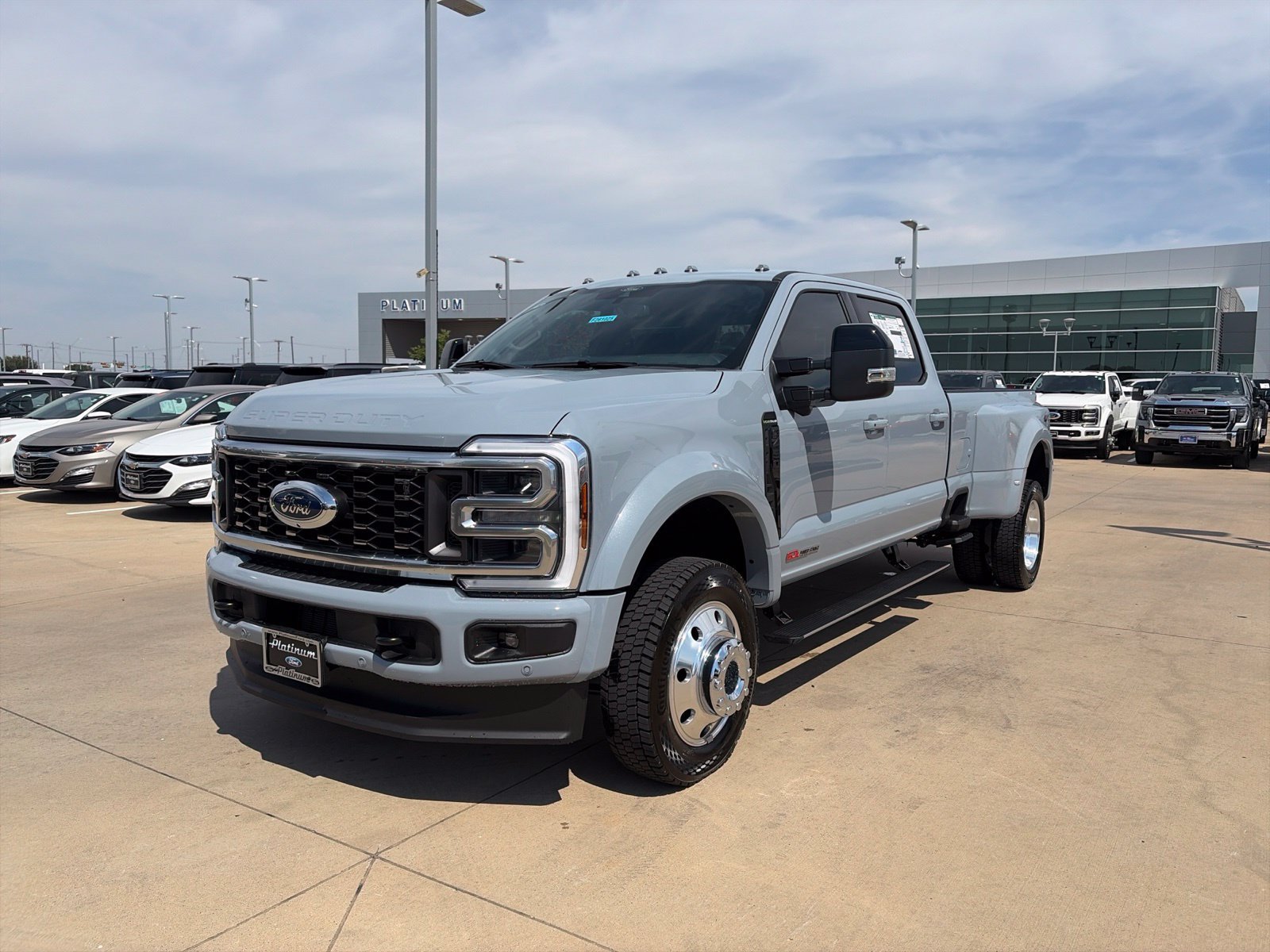 New 2026 Ford F450 Platinum w/ Camper Package