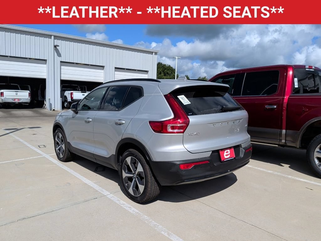 Used 2025 Volvo XC40 B5 Plus AWD/4WD image 5