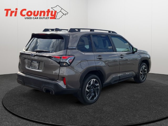 Used 2025 Subaru Forester Limited AWD/4WD image 8