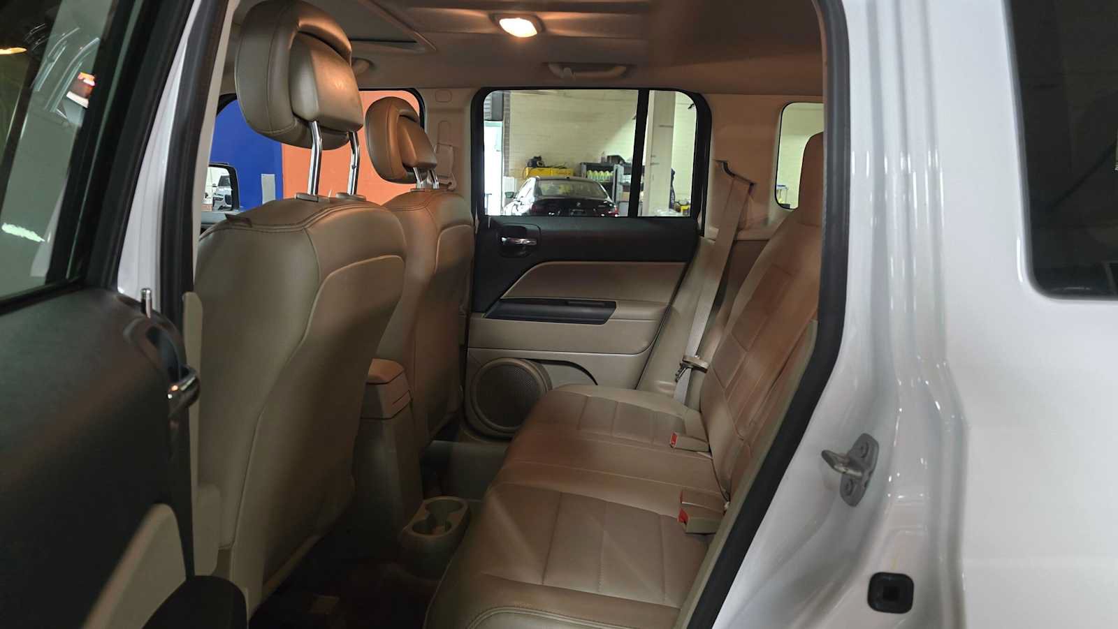 Used 2015 Jeep Patriot High Altitude AWD/4WD image 16