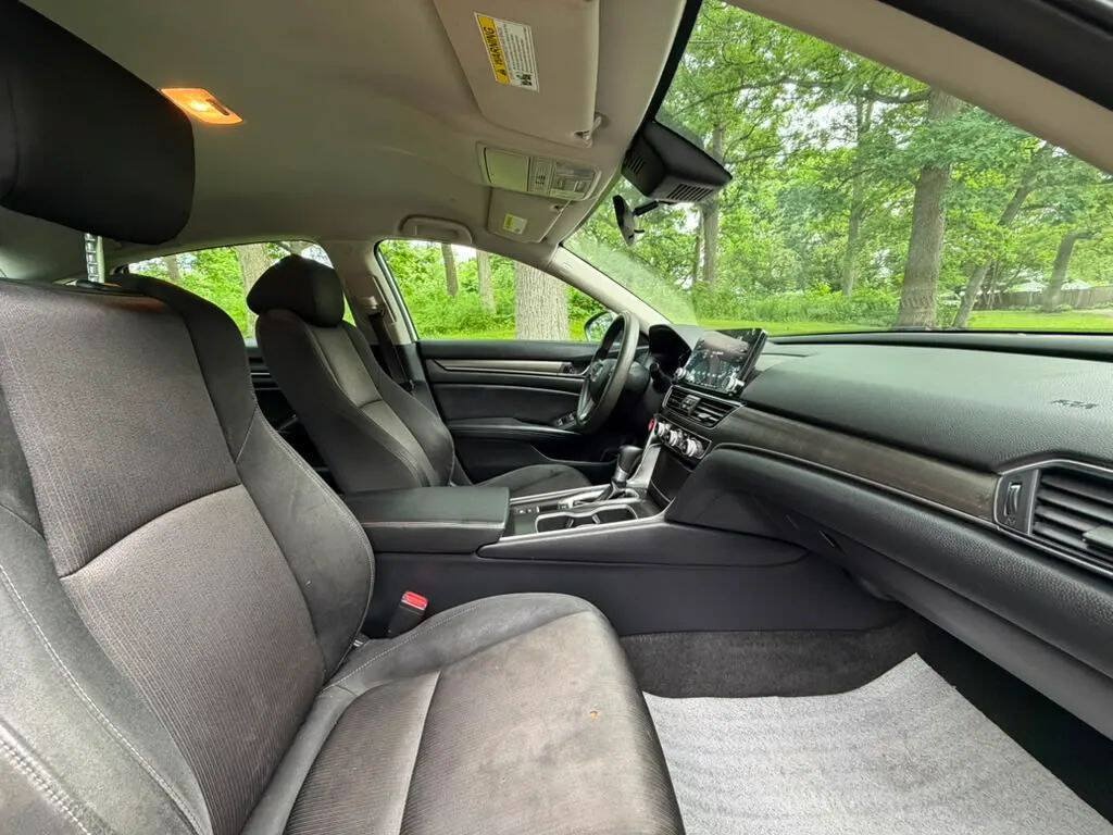Used 2019 Honda Accord LX image 9