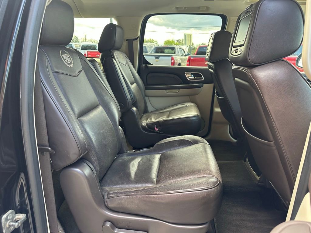 Used 2014 Cadillac Escalade ESV Platinum AWD/4WD image 35