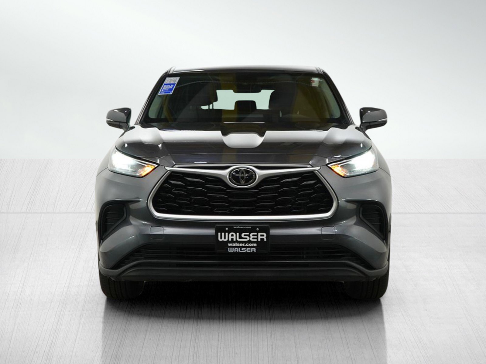 Used 2022 Toyota Highlander LE image 8