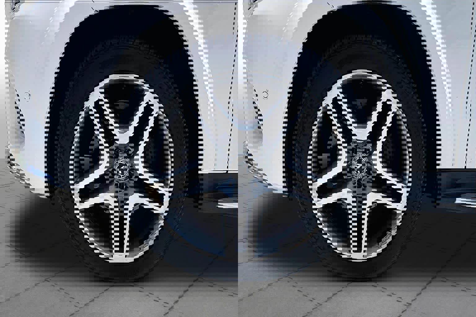 Used 2019 Mercedes-Benz GLS 550 4MATIC image 11