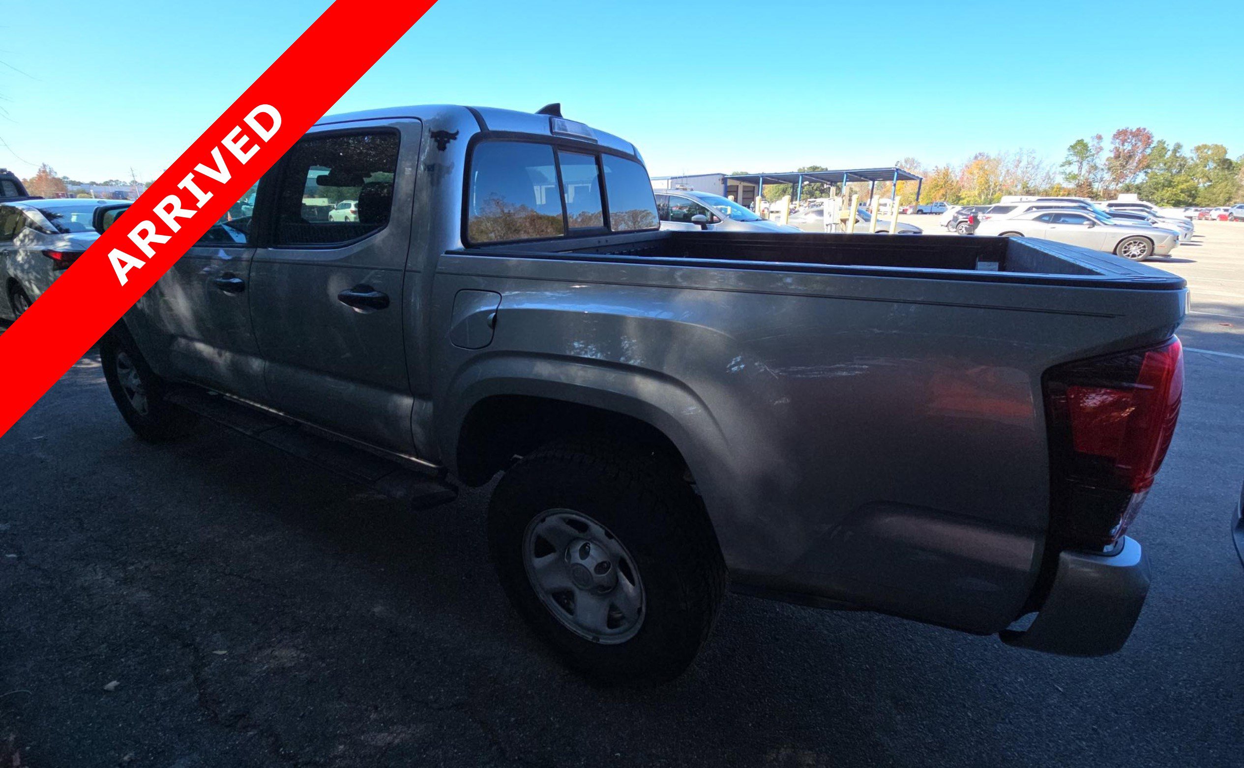 Used 2019 Toyota Tacoma SR w/ SR Convenience Package image 4