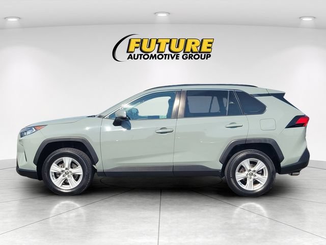Used 2021 Toyota RAV4 XLE w/ XLE Grade Weather Package FWD image 6