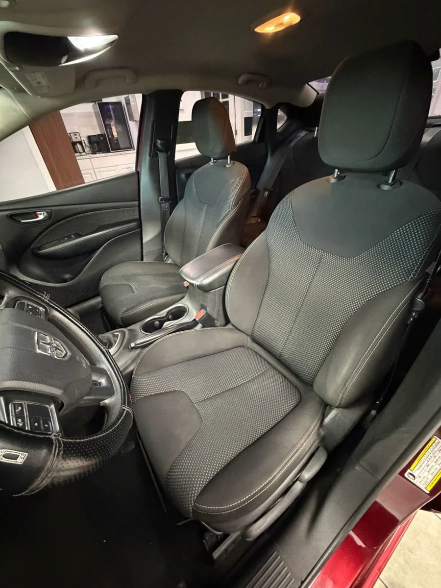 Used 2015 Dodge Dart SXT image 10