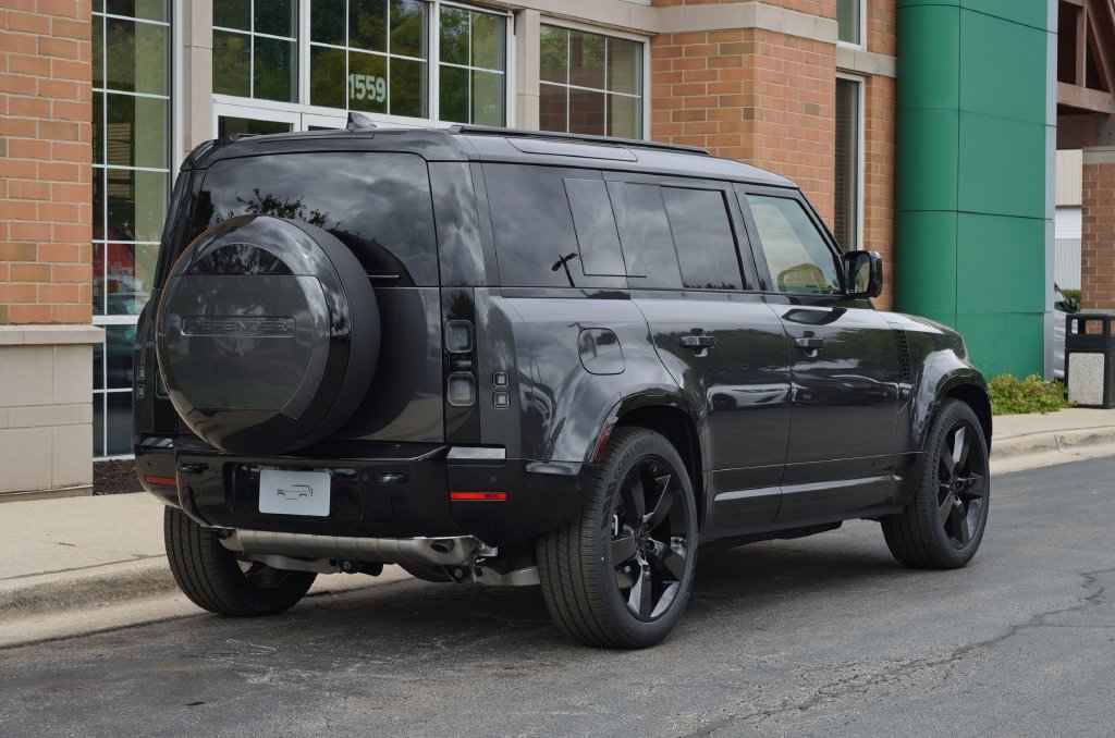 New 2026 Land Rover Defender 110 X-Dynamic SE AWD/4WD image 6