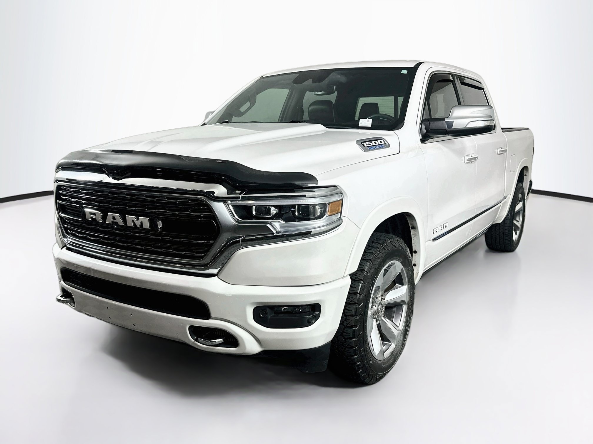 Used 2019 RAM 1500 Limited RWD image 3