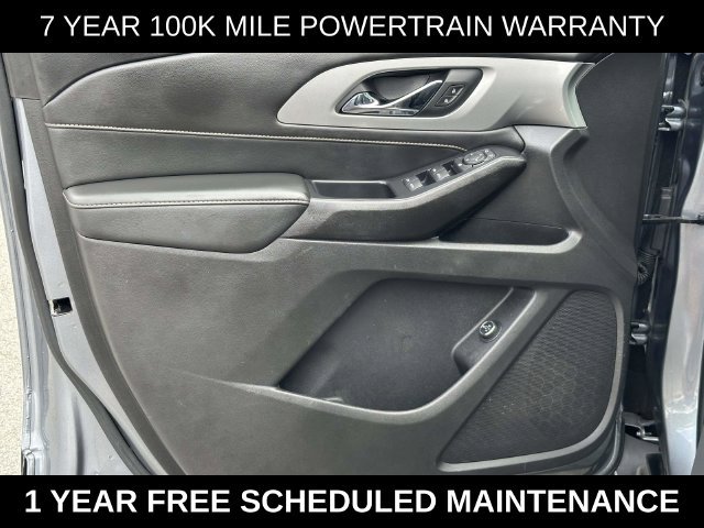 Used 2021 Chevrolet Traverse LT FWD image 13