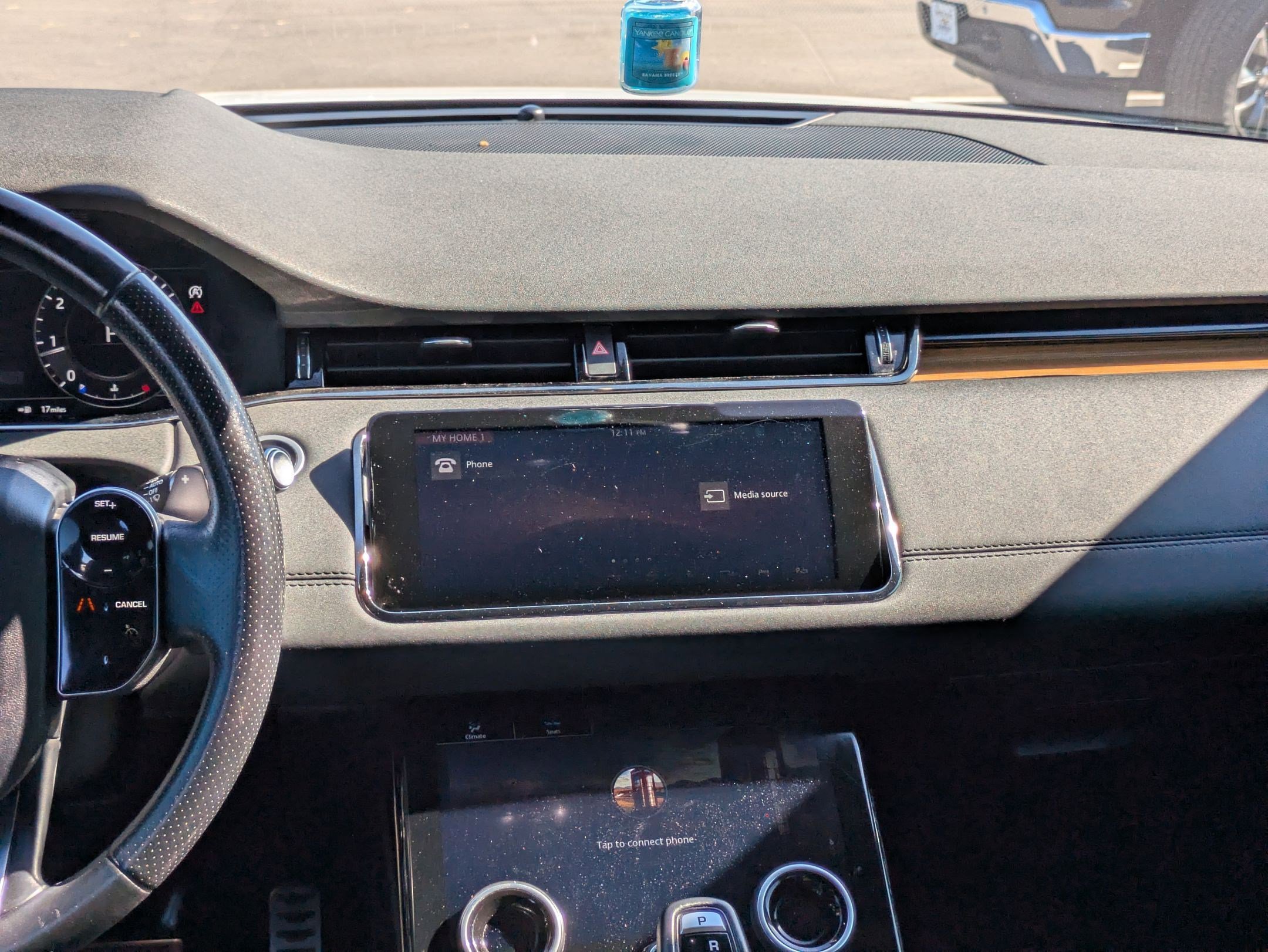 Used 2020 Land Rover Range Rover Evoque R-Dynamic SE image 16