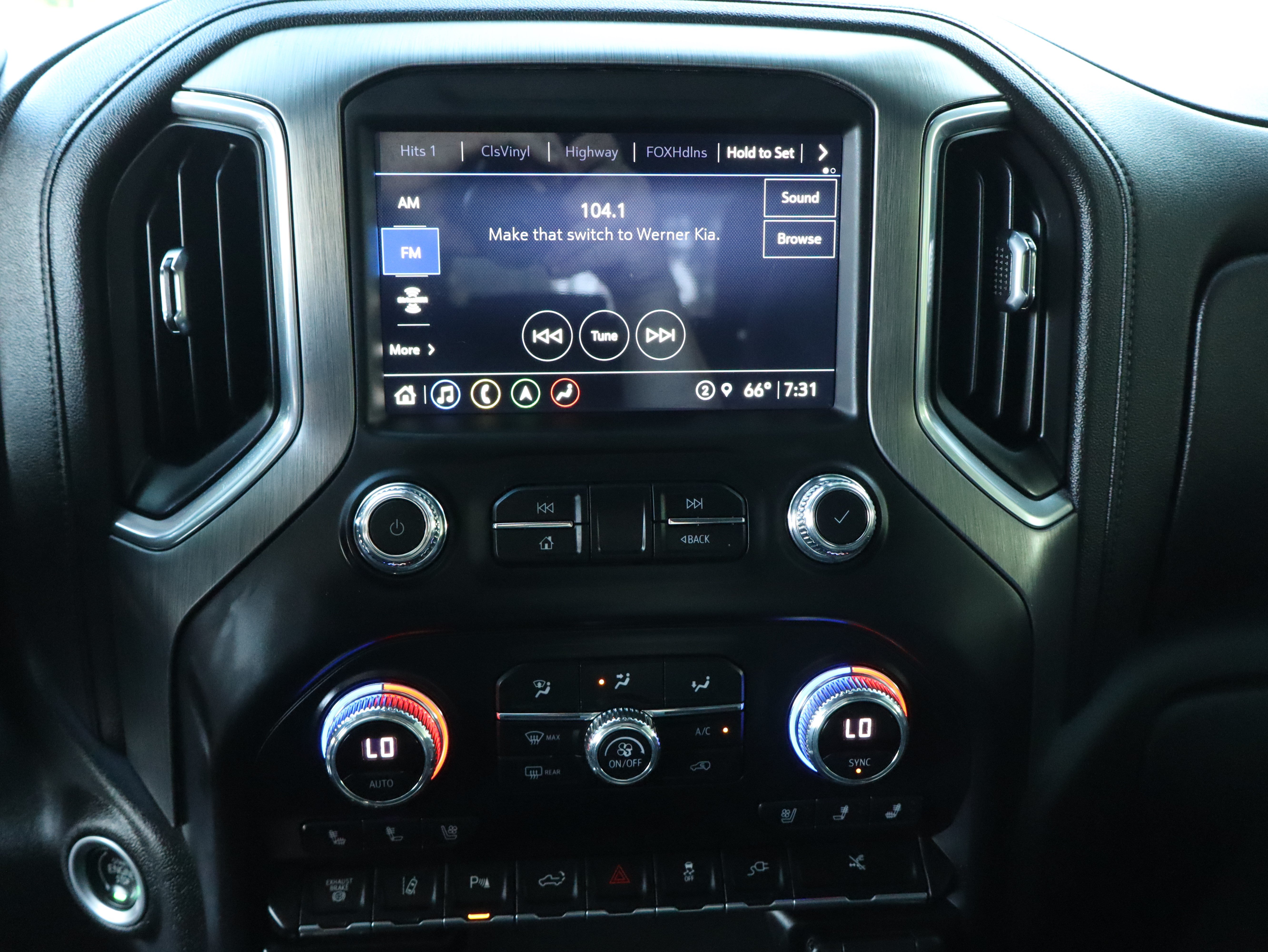 Used 2022 GMC Sierra 3500 Denali AWD/4WD image 35