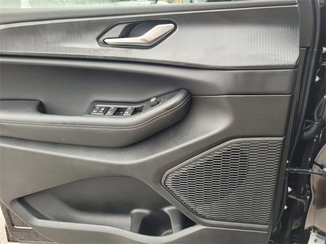 New 2025 Jeep Grand Cherokee Altitude image 21